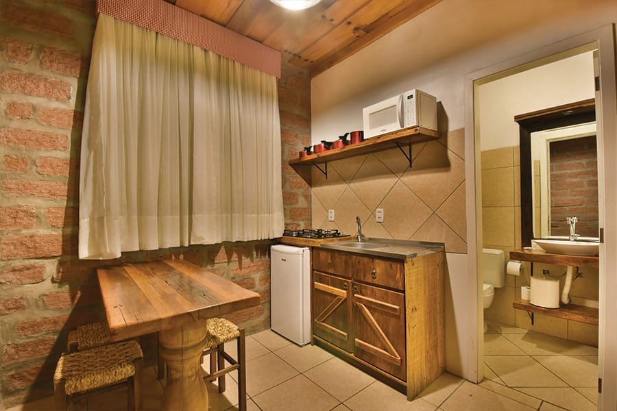 Apartamento para 4 pessoas no interior de Gramado